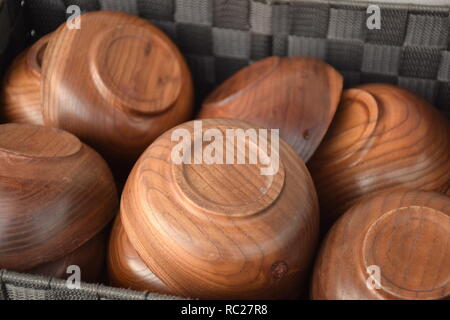 Chiudere il gruppo di ciotole di legno Foto Stock