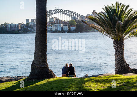 Vista di Harbour Bridge da Cremorne Point, Sydney, NSW, Australia Foto Stock