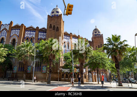 Vista esterna del dettaglio sulla Plaza de Toros Monumental (Arena) in Barcellona - Catalogna, Spagna Foto Stock