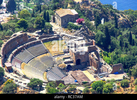 Veduta aerea del Teatro Greco di Taormina in Sicilia Foto Stock