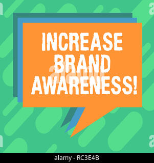 Mano concettuale che mostra la scrittura di aumentare la consapevolezza del marchio. Business photo vetrina per ottenere influenzatori per visualizzare la tua arte o prodotto pila di discorso Bub Foto Stock