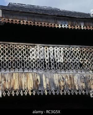 BARANDILLA DE UNA CASA. Posizione: LA VALLE DEL RIO ARAN. PROVINCIA. Lerida. Spagna. Foto Stock