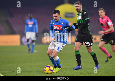Foto Cafaro/LaPresse 13 Gennaio 2019 Napoli, Italia sport calcio Napoli vs Sassuolo - Coppa Italia 2018/2019, ottavi di finale - Stadio San Paolo. Nella foto: Mario Rui (SSC Napoli), Domenico BERARDI (U.S. Sassuolo Calcio). Foto Cafaro/LaPresse 13 gennaio 2019 napoli, Italia sport soccer Napoli vs Sassuolo - Tim Cup 2018/2019, quarto round - Stadio San Paolo. Nel pic: Mario Rui (SSC Napoli), Domenico BERARDI (U.S. Sassuolo Calcio). Foto Stock