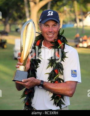 Honolulu, Hawaii, Stati Uniti d'America. Xiii gen, 2019. Matt Kuchar celebra la sua vittoria con una -22 presso il PGA Sony Open al Waialae Country Club di Honolulu, HI - Michael Sullivan/CSM Credito: Cal Sport Media/Alamy Live News Foto Stock