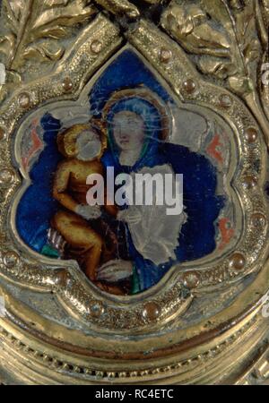 CALIZ DE SAN SEGUNDO - DETALLE DEL ESMALTE DE LA BASE - VIRGEN CON NIÑO - SIGLO XIV. Autore: PETRUCCI ANDREA SIGLO XIV. Posizione: CATEDRAL-interno. AVILA. Spagna. Foto Stock