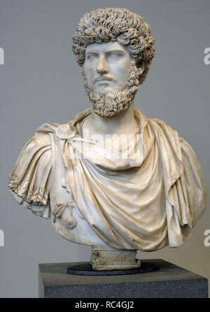 Lucius Verus Augustus. (130-169). Imperatore romano (161-169). Roman busto in marmo. Antonine periodo. Si tratta di una villa in acqua Traversa (nei pressi di Roma). Metropolitan Museum of Art. New York. Stati Uniti. Foto Stock