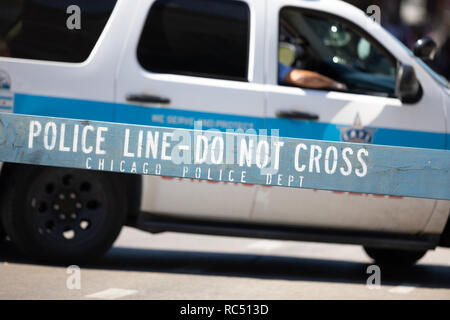 Chicago, Illinois, Stati Uniti d'America - 15 Settembre 2018: Chicago city street bloccato dal Chichago Dipartimento di Polizia Foto Stock