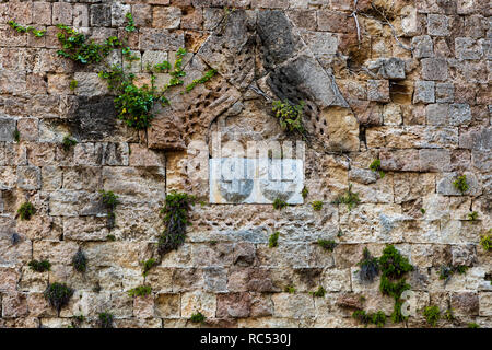 Fortezza esterno muro che conduce a D' Amboise Gate. Foto Stock