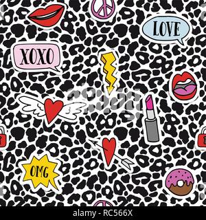 Moderno in bianco e nero di leopard pattern senza giunture con colorati disegnati a mano le patch badge. Pelle di animale. Il giorno di San Valentino, il concetto di amore. Design alla moda. Illustrazione Vettoriale sfondo. Illustrazione Vettoriale
