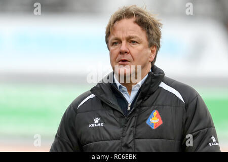 VELSEN , 13-01-2018 , Telstar - Helmond Sport , Rabobank IJmond Stadion , Calcetto , Keuken Kampioen Divisie , Stagione 2018 / 2019. Telstar trainer/allenatore Mike Snoei durante il match Telstar - Helmond Sport (1-1) Foto Stock