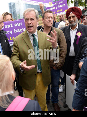 Leader UKIP Nigel Farage campagne per Brexit a Ramsgate Kent con: Nigel Farage dove: Bexleyheath, Regno Unito quando: 14 giu 2016 Credit: Steve Finn/WENN Foto Stock