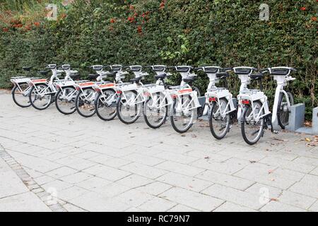 Copenhagen, Danimarca, 21 Ottobre 2018: Città di biciclette elettriche in affitto a Copenhagen, Danimarca Foto Stock