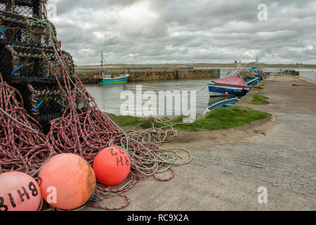 Il villaggio di Beadnell può essere trovato sulla costa di Northumberland circa due miglia a sud est di Seahouses. Beadnell Porto è detto di avere il solo wes Foto Stock