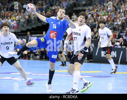 Berlino, Germania. Xiv gen, 2019. Pallamano IHF Uomini del Campionato del Mondo: Kentin Mahe per la Francia tenta un tiro Credito: Mickael Chavet/Alamy Live News Foto Stock