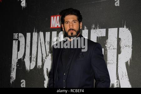 Los Angeles, CA, Stati Uniti d'America. Xiv gen, 2019. Jon Bernthal presso gli arrivi per la meraviglia di The Punisher Premiere su NETFLIX, ArcLight Hollywood, Los Angeles, CA, 14 gennaio 2019. Credito: Elizabeth Goodenough/Everett raccolta/Alamy Live News Foto Stock