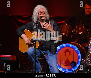 Stuart, FL, Stati Uniti d'America. Xiv gen, 2019. Arlo Guthrie esegue al teatro lirico su gennaio 14, 2019 in Stuart, Florida. Credito: Mpi04/media/punzone Alamy Live News Foto Stock