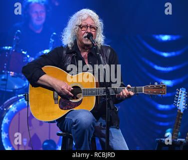 Stuart, FL, Stati Uniti d'America. Xiv gen, 2019. Arlo Guthrie esegue al teatro lirico su gennaio 14, 2019 in Stuart, Florida. Credito: Mpi04/media/punzone Alamy Live News Foto Stock