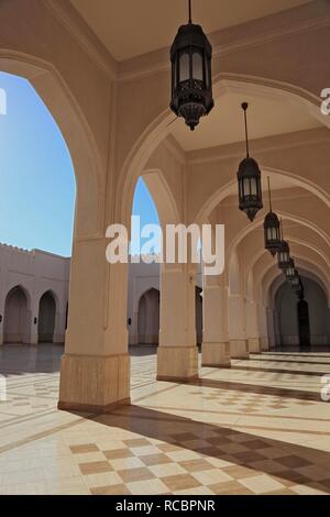 Sultan Qaboos Grande Moschea Moschea del Venerdì, Salalah, Oman, Penisola Arabica, Medio Oriente e Asia Foto Stock