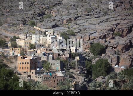 Al-Hamra, una delle oasi nel Jebel Shams area, qui il distretto di Misfah, Oman, Penisola Arabica, Medio Oriente e Asia Foto Stock