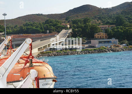 A bordo dei traghetti Sardegna all'interno del porto di Golfo degli Aranci, Italia Foto Stock