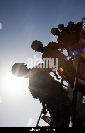 12-09-2011 - truppe burundesi rotazione (6141635265). Foto Stock