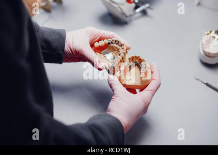 Ganascia artificiale in studio dentistico Foto Stock