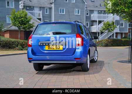 2013 Dacia Logan MCV bilancio station wagon Foto Stock