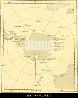 . Rapporti di ricerca. Discovery (nave); spedizioni scientifiche; Ocean; Antartide; Isole Falkland. gg DISCOVERY catione rapporti per la distribuzione dei pesci antartico, quindi, segue quasi esattamente quello proposto da Regan: ANTARTICO Zona. La zona delimitata a nord dalla convergenza antartica. Distretto di origine glaciale. Continente Antartico; Sud Shetland; Orcadi del Sud e Isole Sandwich del Sud; Georgia del Sud; Isola Bouvet. Kerguelen-Macquarie distretto. Kerguelen; udito isola; Crozets; Marion e Prince Edward isole; Macquarie Island.. Fig. 58. Mappa che mostra le principali località distingue Foto Stock