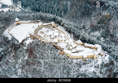 Vista aerea di Fort Rasnov importante attrazione turistica in Transilvania Foto Stock