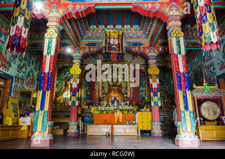 Interno della tomaia Pisang monastero, Circuito di Annapurna, Nepal Foto Stock