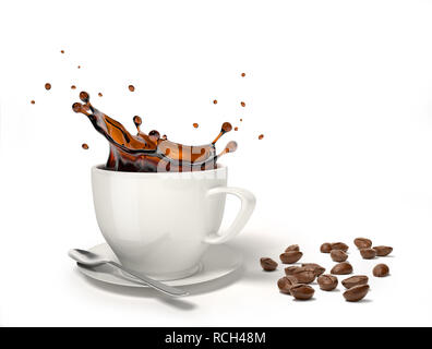 Liquido schizzi di caffè in una tazza bianca sul piattino e cucchiaio, con alcuni chicchi di caffè oltre che sul pavimento. Foto Stock