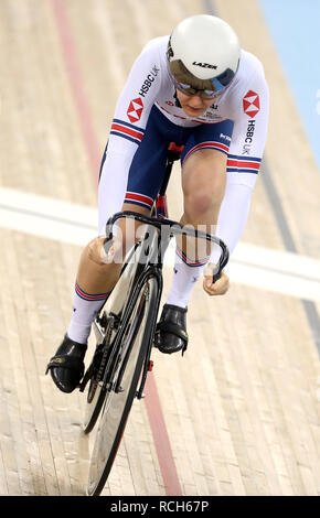 Katy Marchant di Gran Bretagna durante il giorno due di Tissot UCI di ciclismo su pista di Coppa del Mondo a Lee Valley VeloPark, Londra. Foto Stock