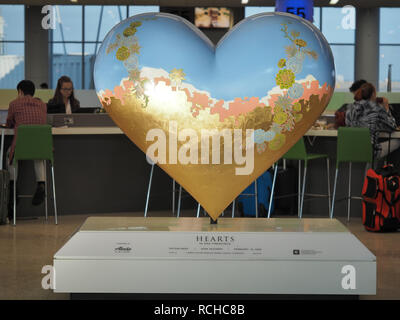 Installazione "Hearts" Nell'Aeroporto Internazionale Di San Francisco, Agosto 2018 Foto Stock