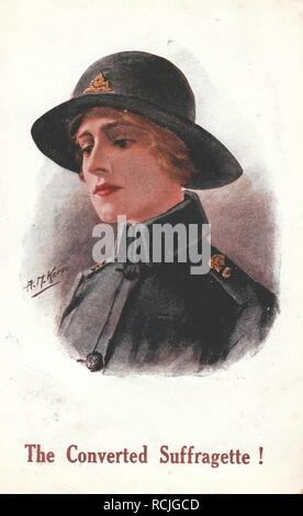 Il suffragio-ser, cartolina a colori raffigurante un giovane, luce-donna dai capelli, dalle spalle fino, indossando un grigio scuro o nero, militare-style hat e camicia (che riflettono la sua associazione con una guerra mondiale mi sforzo di guerra gruppo, come l'esercito di terra) con il sottotitolo "i convertiti Suffragette!" pubblicato per il mercato britannico, 1915. () Foto Stock