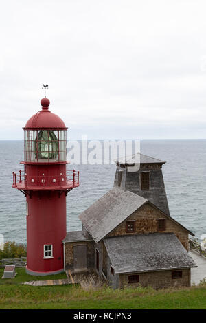 Il Pointe-à-la-Renommée Faro (fama punto) e National Historic Site sulla penisola di Gaspé del Quebec, Canada. Foto Stock