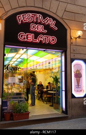 Vista esterna della gelateria, Firenze, Italia Foto Stock