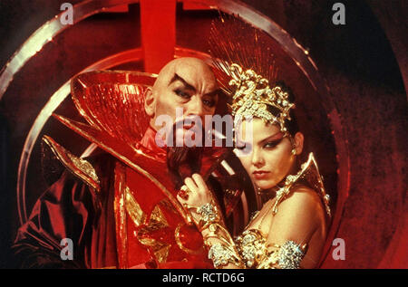 FLASH GORDON 1980 film universale con da sinistra: Max von Sydow e Ornella Muti Foto Stock