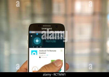MONTREAL, Canada - 23 Giugno 2016 : Google Android applicazioni di controllo remoto sul Samsung S7 schermo. Foto Stock