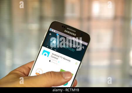 MONTREAL, Canada - 23 Giugno 2016 : Google Android applicazioni di controllo remoto sul Samsung S7 schermo. Foto Stock