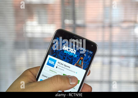 MONTREAL, Canada - 20 Marzo 2016 - NCAA applicazione mobile sul Samsung S5's schermo. NCAA è associazione atletica collegiale nazionale. Foto Stock