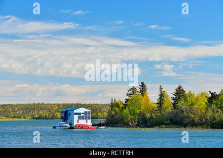 Houseboat sul grande lago Slave, Yellowknife, Northwest Territories, Canada Foto Stock