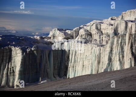 Ghiacciaio sul Monte Kilimanjaro, Tanzania Africa Foto Stock