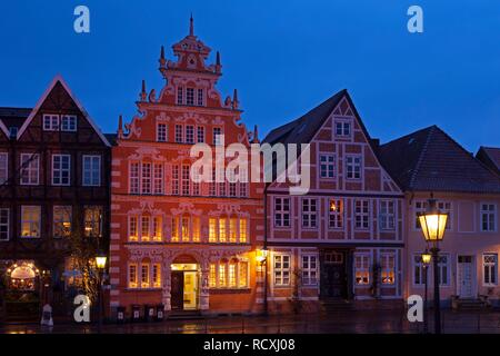 Edifici della città vecchia al tempo di Natale, Alter Hafen, Stade, Bassa Sassonia Foto Stock