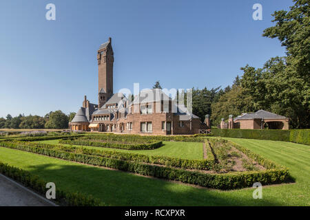 I Paesi Bassi, Otterlo. Parco nazionale De Hoge Veluwe. Casino di caccia St Hubertus. Foto Stock