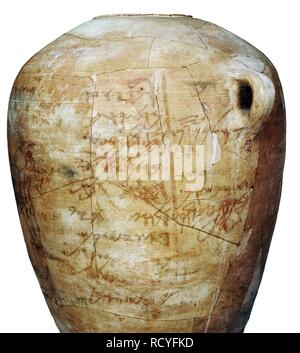 6424. Kuntilet Ajrud, un grande vaso in ceramica con incisa l'alfabeto ebraico, nord Sinai, c. 800 BC. Foto Stock