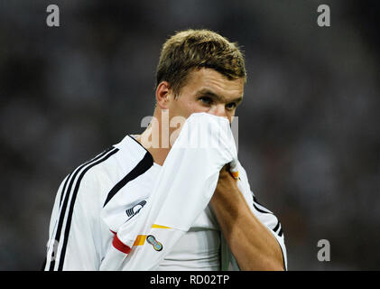 Arena Auf Schalke di Gelsenkirchen in Germania , 16.8.06 Partita internazionale di calcio amichevole, vs Germania Svezia 3:0 --- Lukas Podolski (GER) Foto Stock