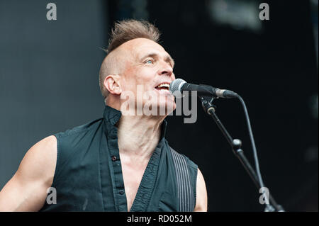 Le membrane John Robb sul palcoscenico il barbuto teoria festival Foto Stock