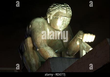 La scultura al di fuori del British library Foto Stock