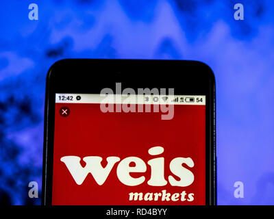 Kiev, Ucraina. 16 gennaio, 2019. Weis mercati logo azienda vede visualizzato su un telefono intelligente. Credito: Igor Golovniov SOPA/images/ZUMA filo/Alamy Live News Foto Stock