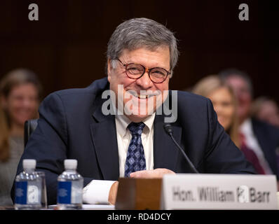 William P. Barr testimonia davanti al Senato degli Stati Uniti di comitato per il settore giudiziario per la sua nomina a essere procuratore generale degli Stati Uniti sul Campidoglio di Washington, DC martedì, 15 gennaio 2019. Credito: Ron Sachs / CNP (restrizione: NO New York o New Jersey o giornali quotidiani nel raggio di 75 miglia da New York City) | utilizzo in tutto il mondo Foto Stock